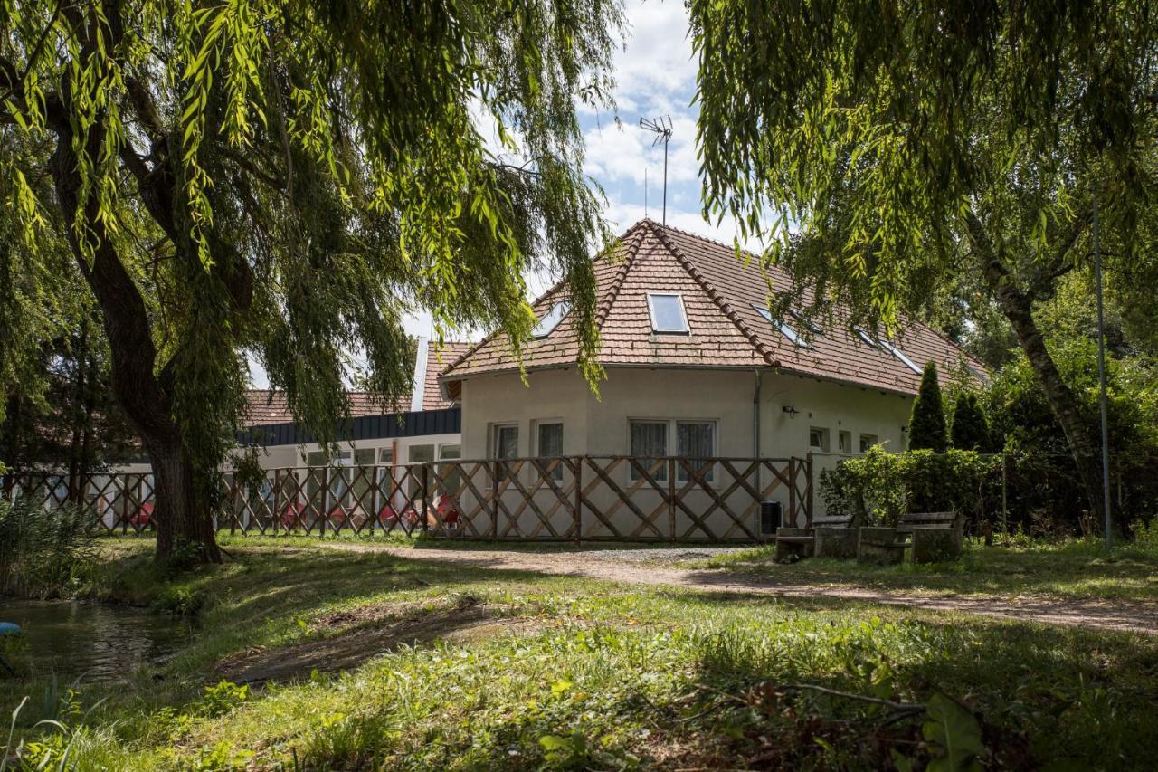 To-Part Panzio Koszeg Apartment Exterior photo
